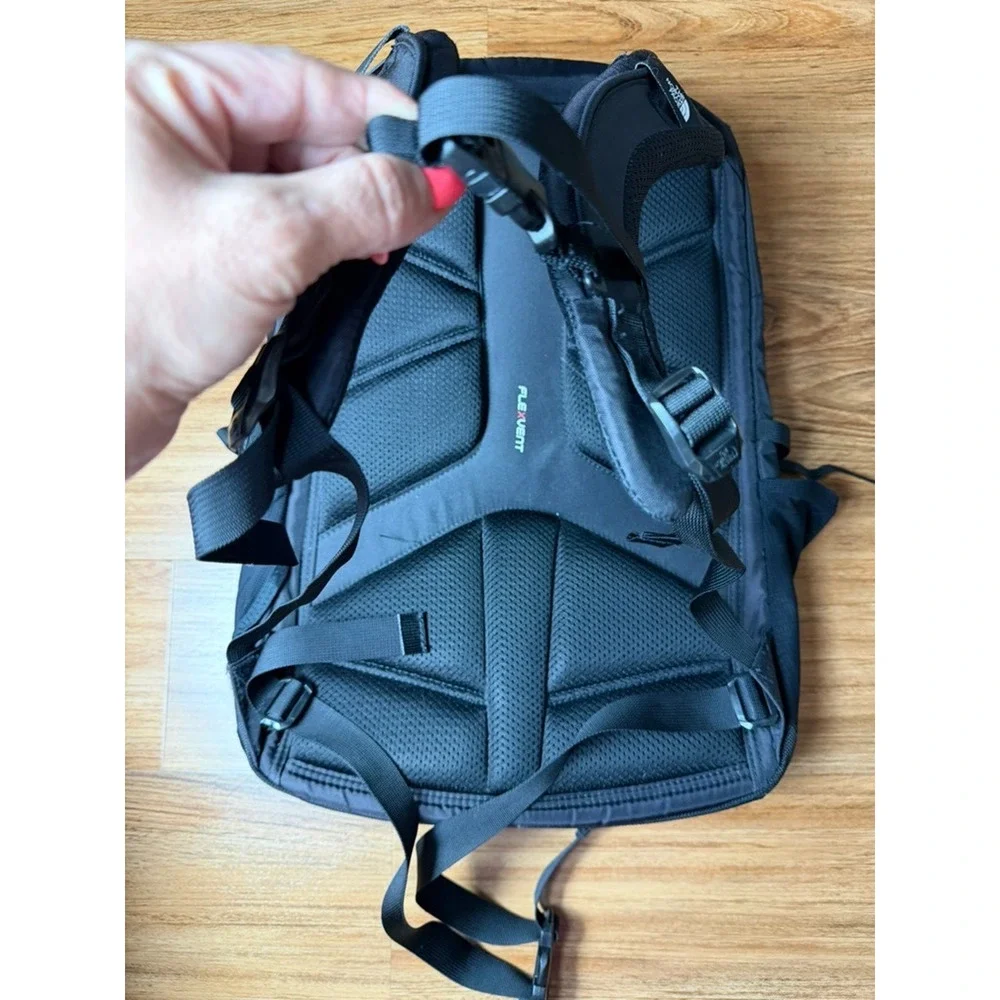The North Face Women’s Borealis Backpack TNF Black Ashen Purple Lavender Bungee